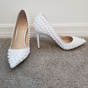 Women's size 8 spiked white heels or pumps